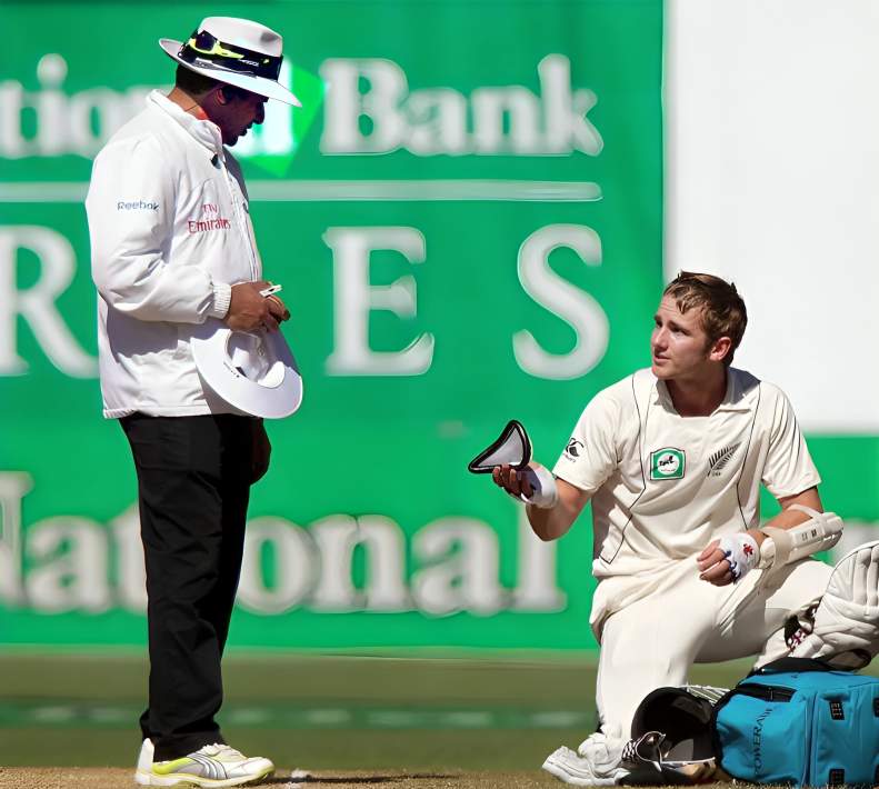 Abdominal Guard In Cricket: