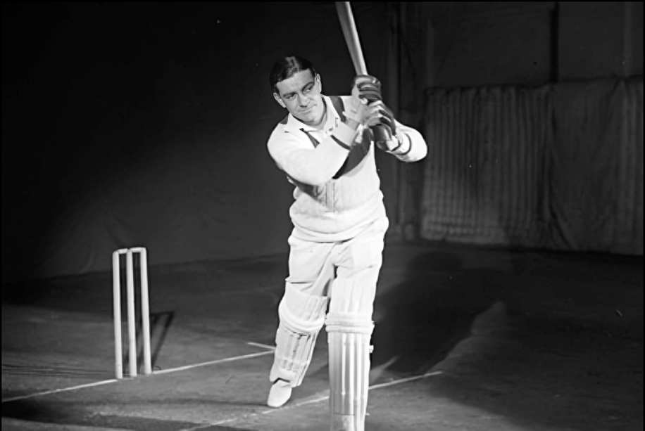 Top 5 England Batsmen with the Most Test Centuries in Overseas