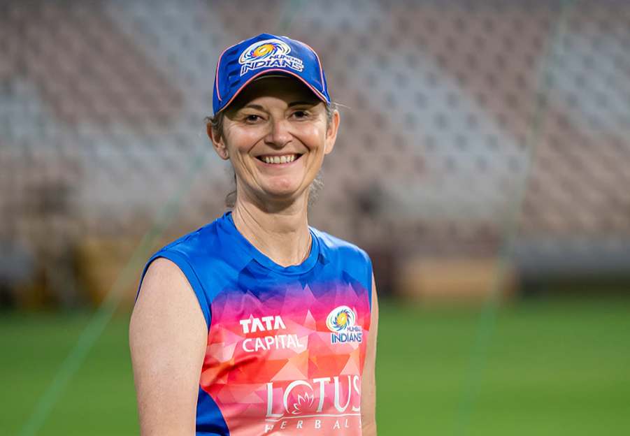 Mumbai Indians (MI) – Charlotte Edwards